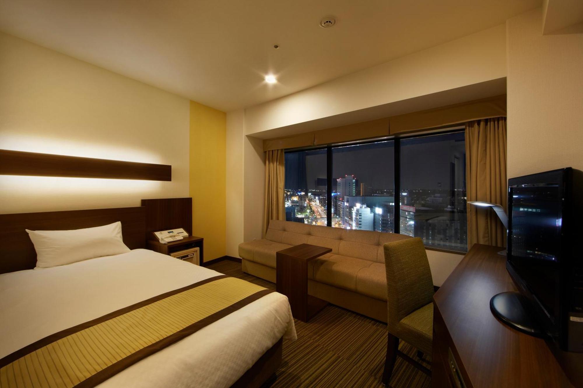 【Short Stay】Single Room (15th Floor) - Smoking (19:00 Check in - 9:00 Check out)